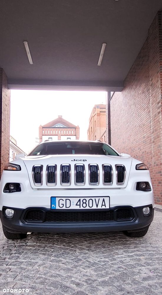 Jeep Cherokee - 14