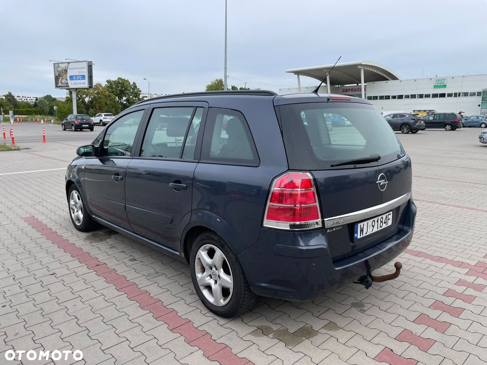 Opel Zafira 1.6 - 4