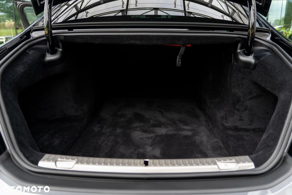 Rolls-Royce Ghost Standard - 40