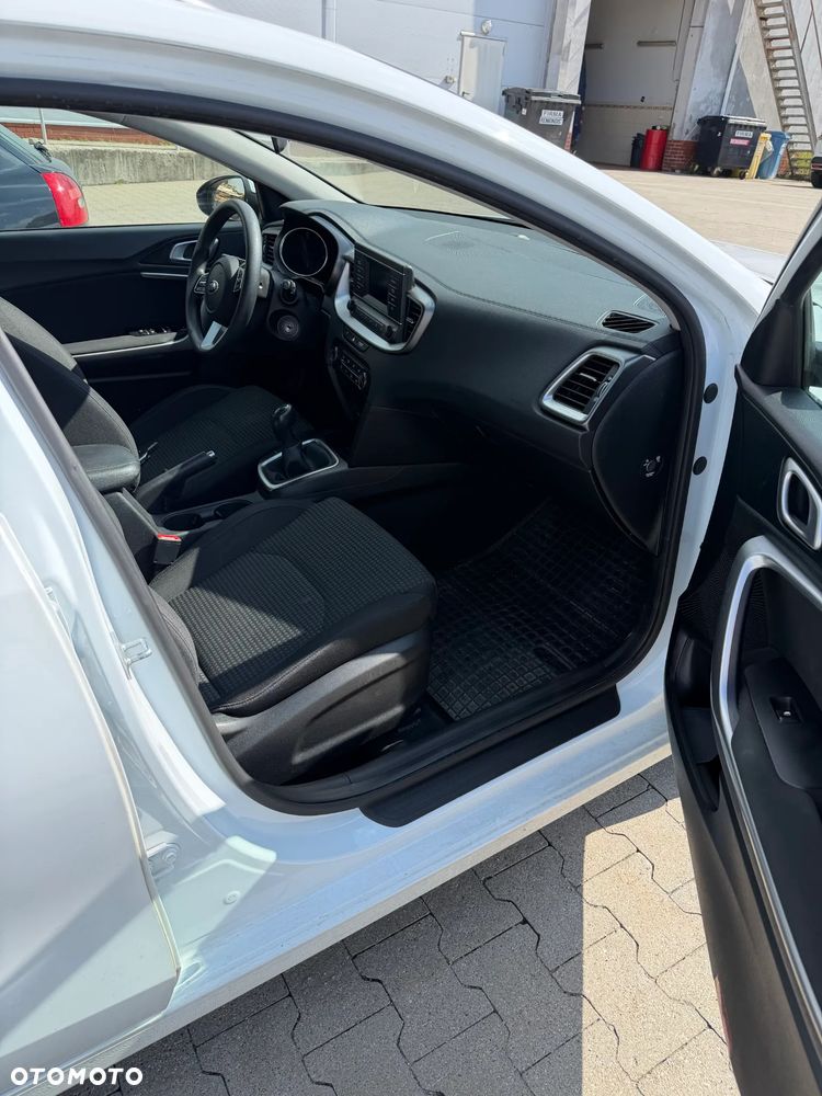 Kia Ceed 1.6 CRDi SCR S - 12