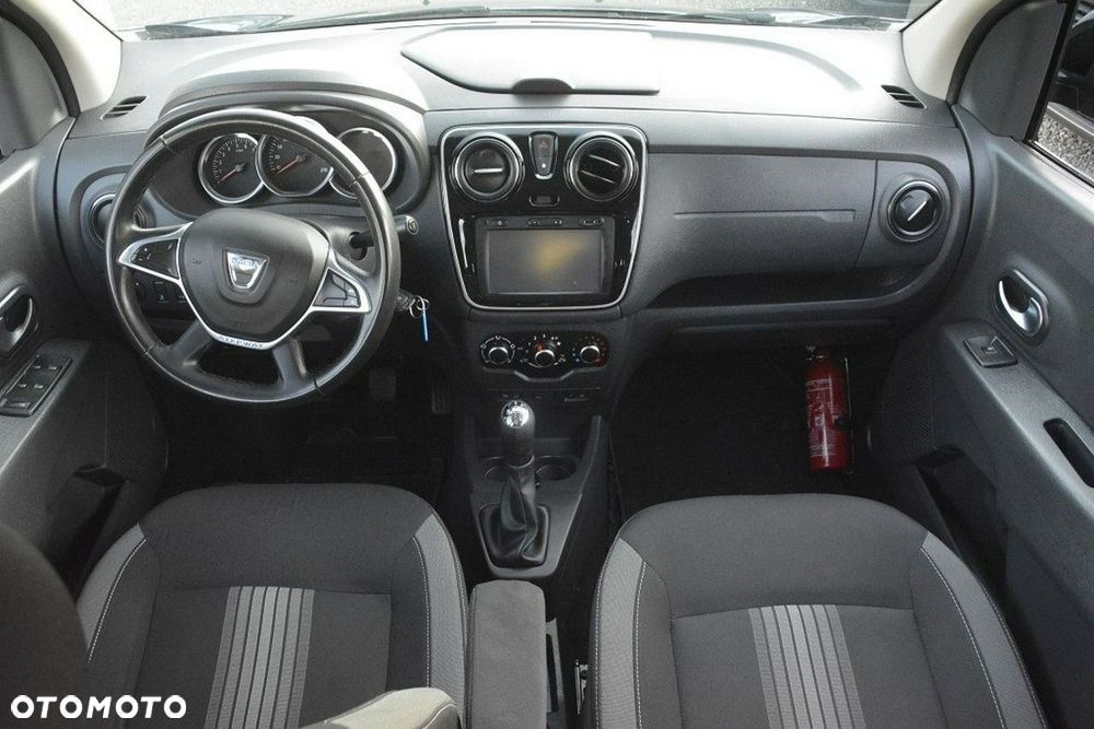 Dacia Lodgy SCe 100 Stepway - 17