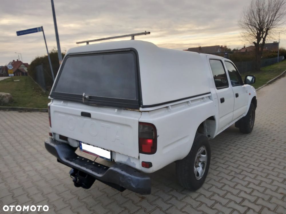 Toyota Hilux 2.5 D-4D DLX - 6