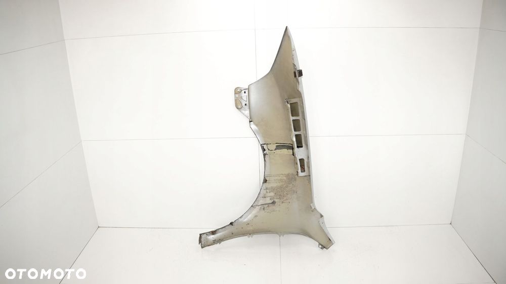 BŁOTNIK PRAWY PRZÓD SKODA OCTAVIA II 08-13R LA7W - 11