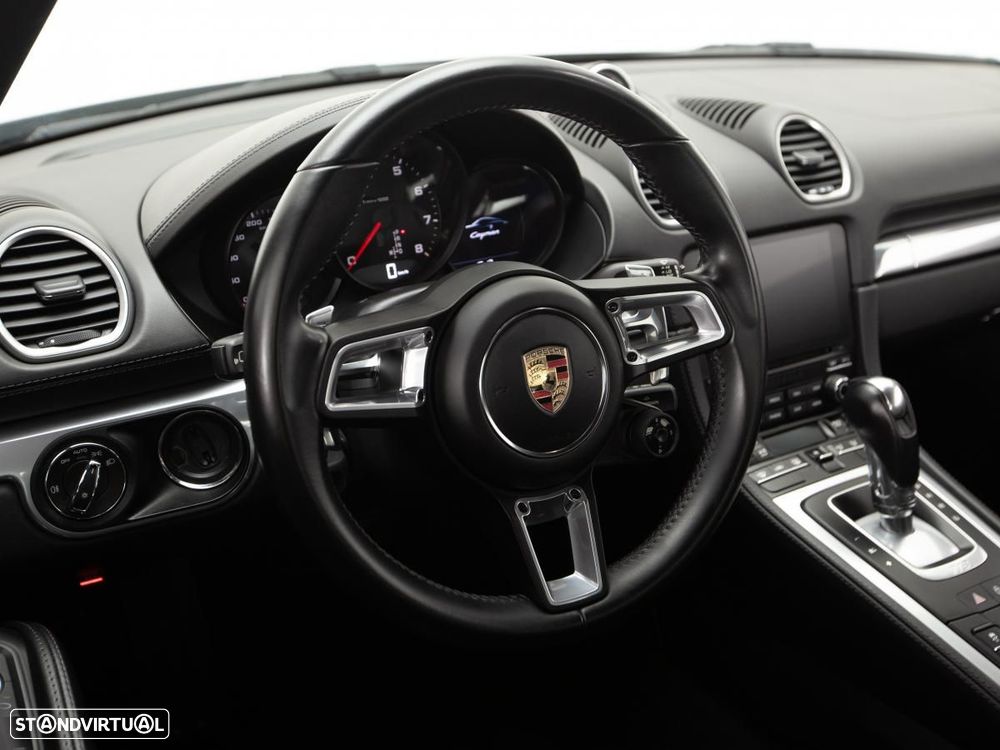 Porsche 718 Cayman - 17