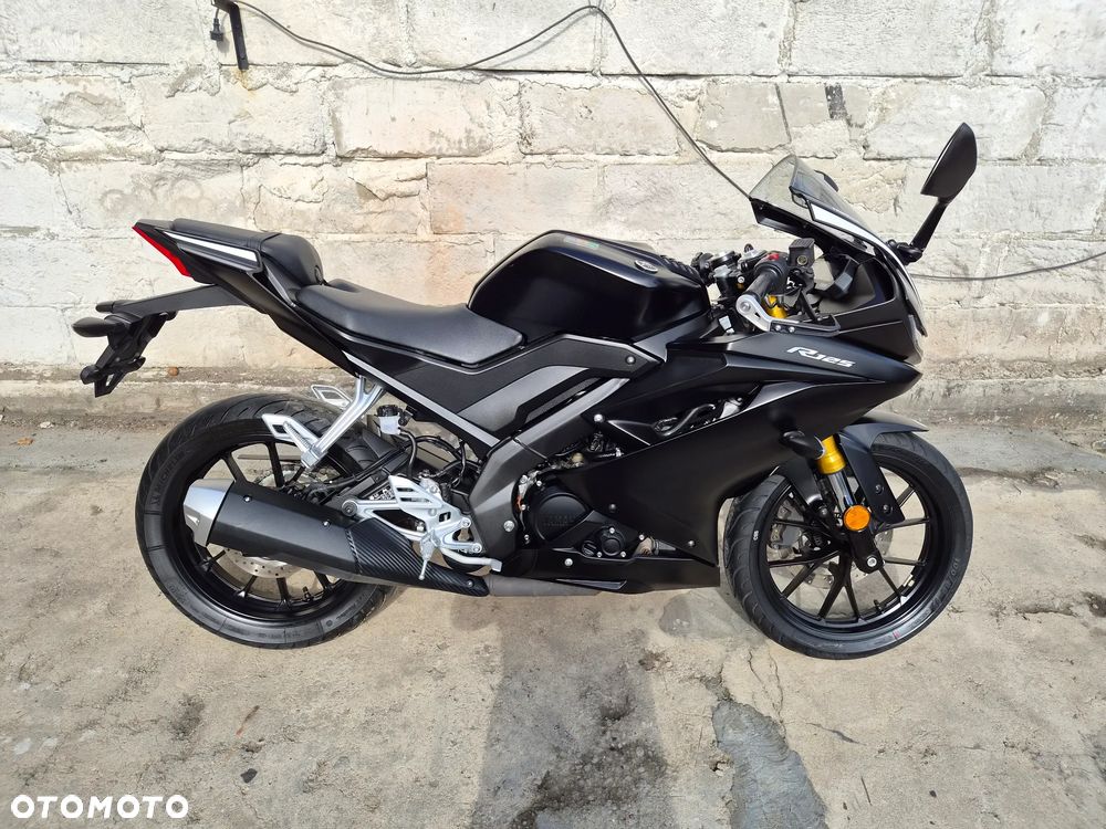 Yamaha YZF - 1