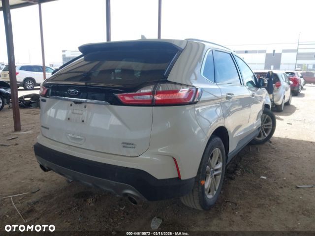 Ford Edge - 4