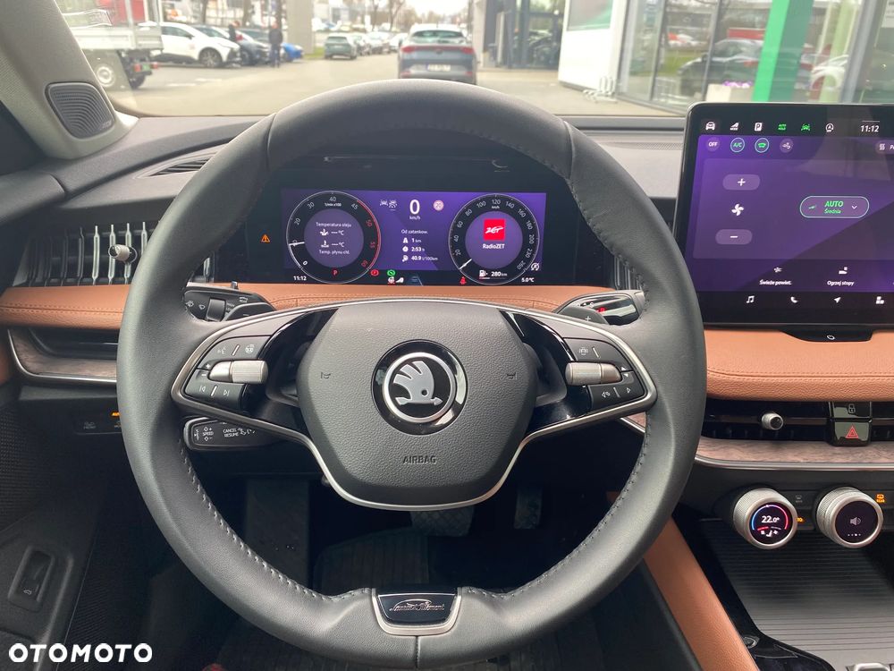 Skoda Superb 2.0 TDI SCR 4x4 L&K DSG - 17