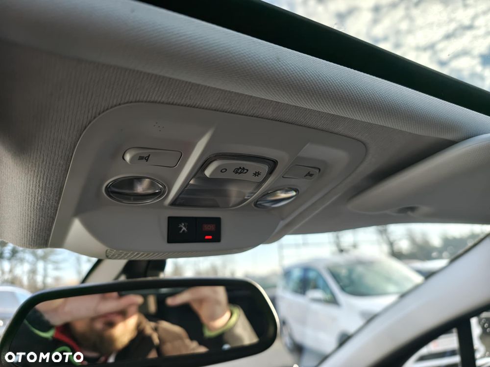 Peugeot 208 PureTech 110 Stop & Start EAT6 Allure - 26