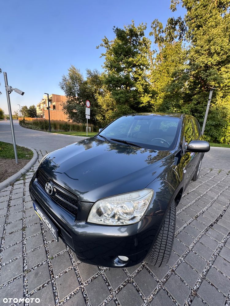 Toyota RAV4 2.2 D-4D Premium - 8