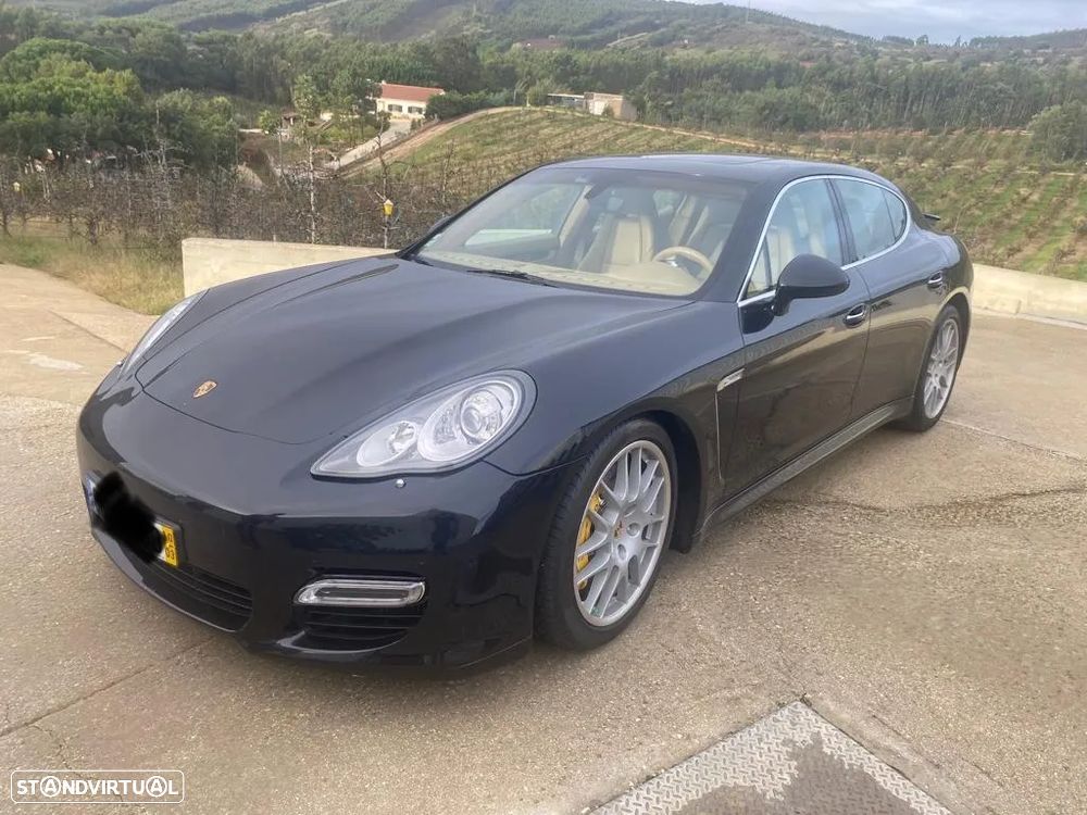 Porsche Panamera Turbo PDK - 3