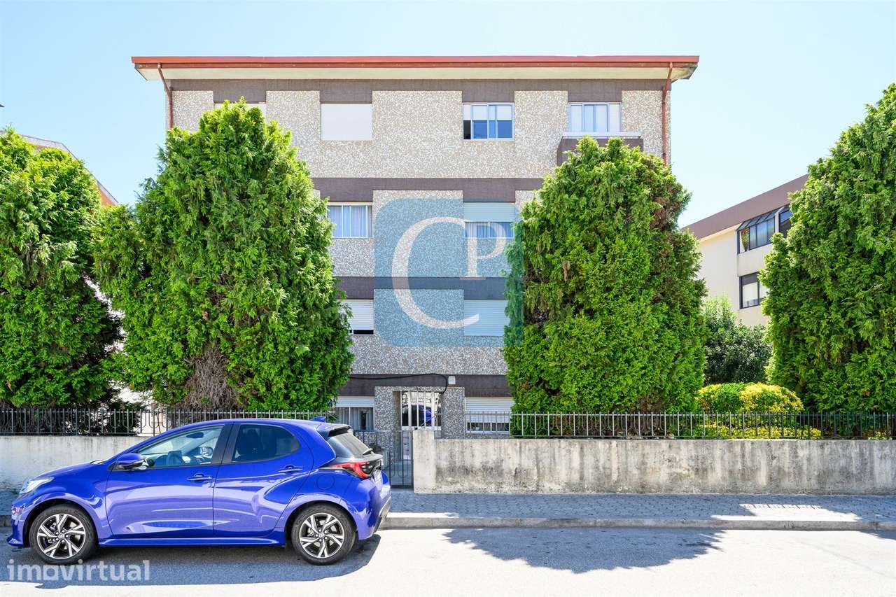Apartamento T3 renovado com lugar de garagem em Vilar do Paraíso - Grande imagem: 2/22