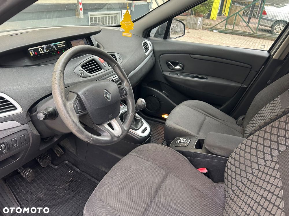 Renault Scenic 1.5 dCi Emotion - 6