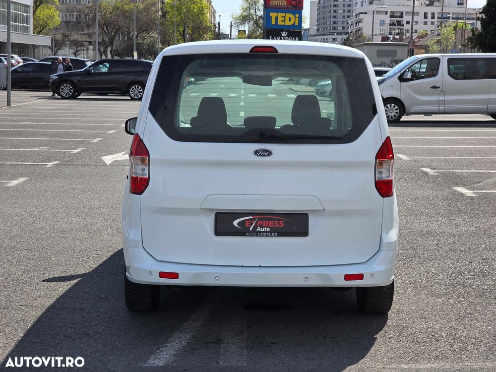 Ford Tourneo Courier 1.5 TDCi Titanium - 15