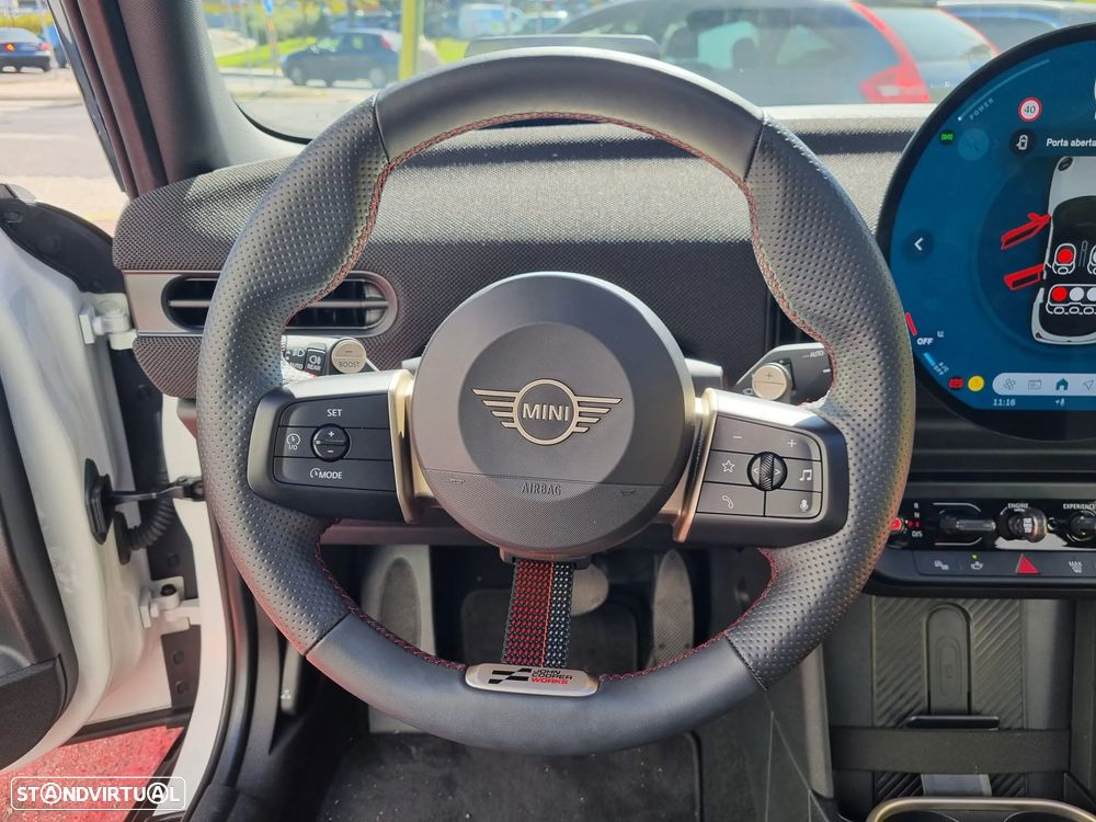MINI 5 Portas Cooper Premium Plus JCW Auto - 32