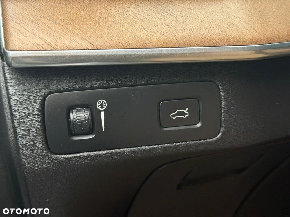 Volvo XC 90 T6 AWD Inscription 7os - 31