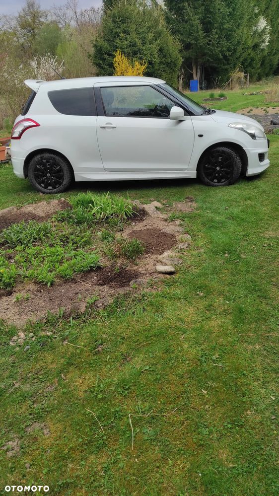 Suzuki Swift - 1