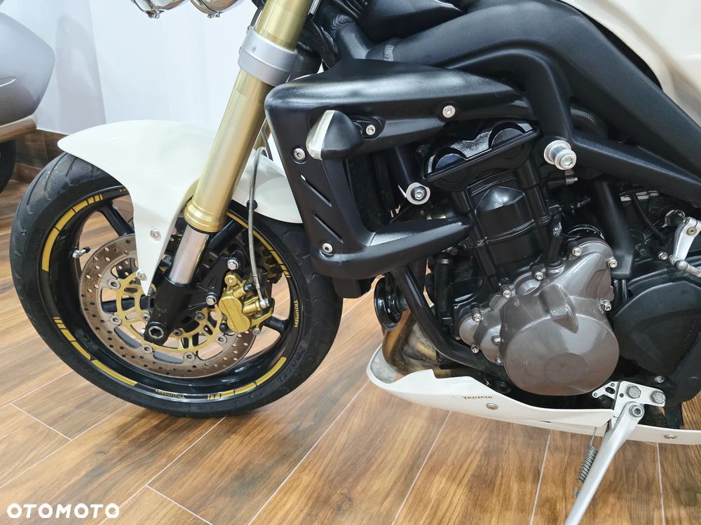 Triumph Street Triple - 20