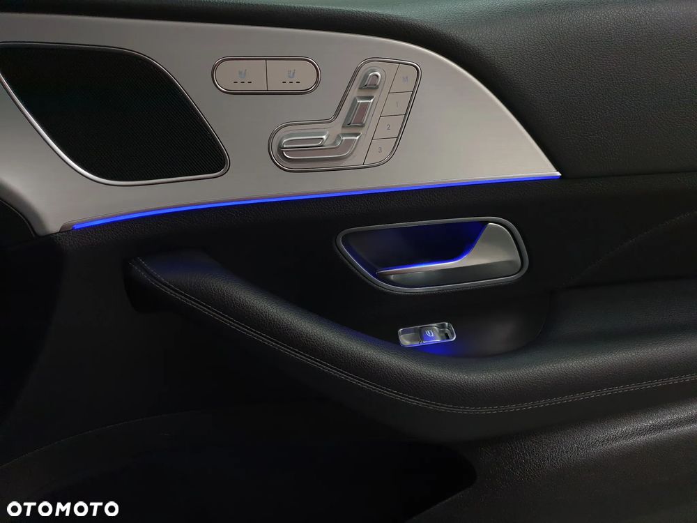 Mercedes-Benz GLE - 32