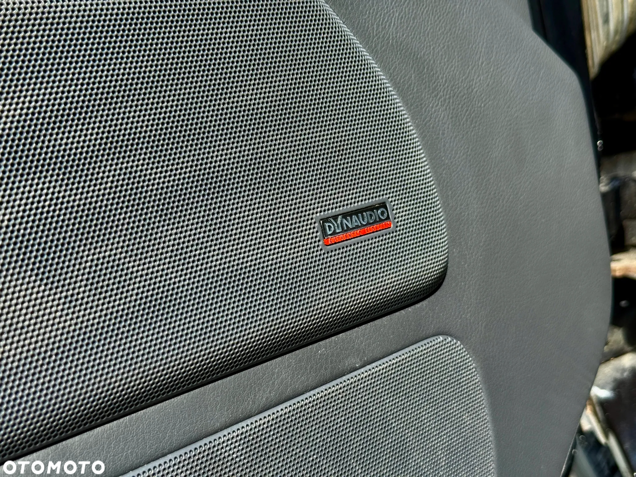 Volkswagen Multivan - 13