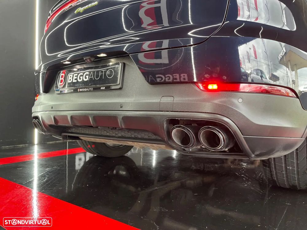 Porsche Cayenne Coupé E-Hybrid - 14