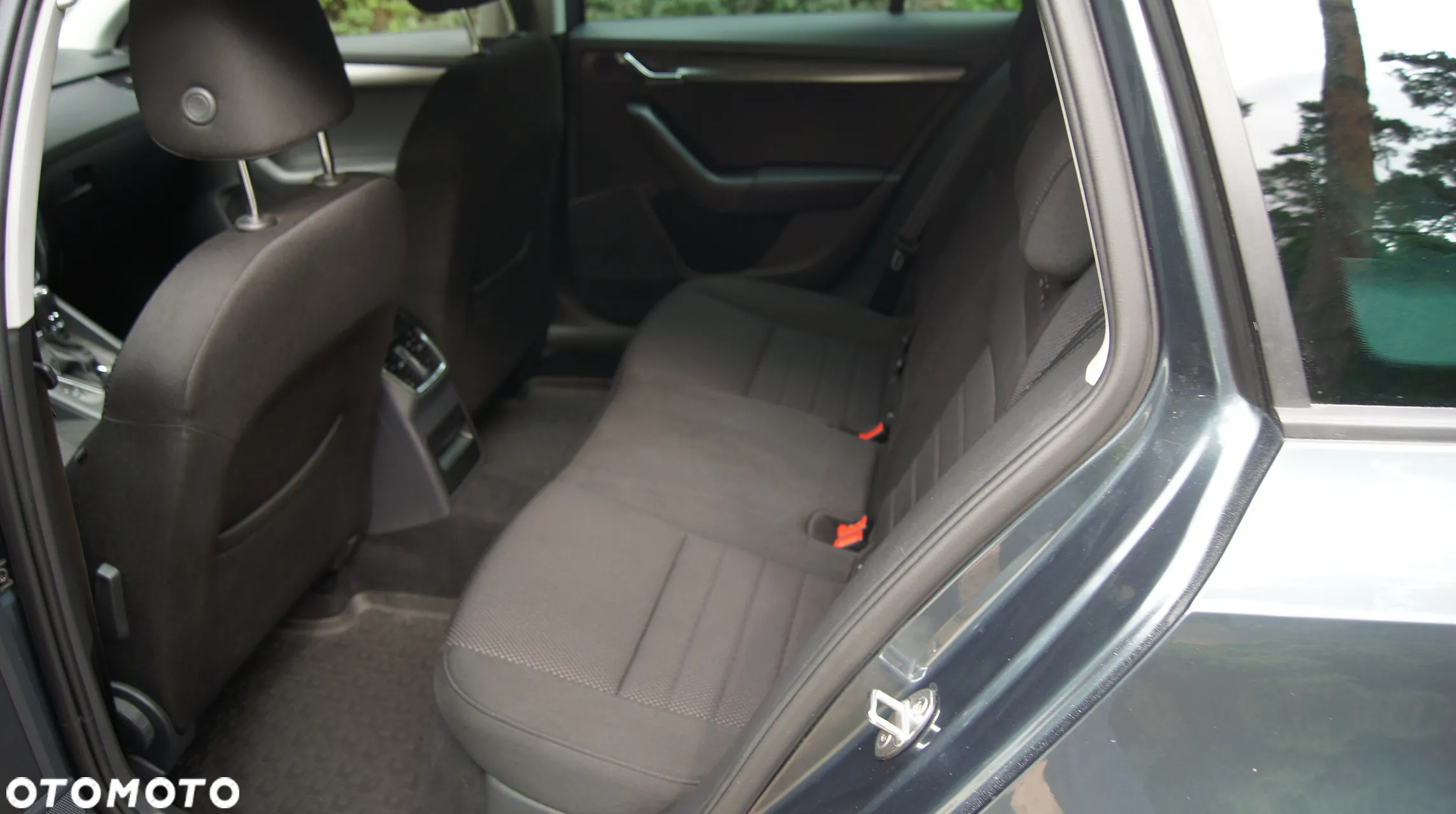 Skoda Octavia Combi 2.0 TDI 4x4 DSG Scout - 12