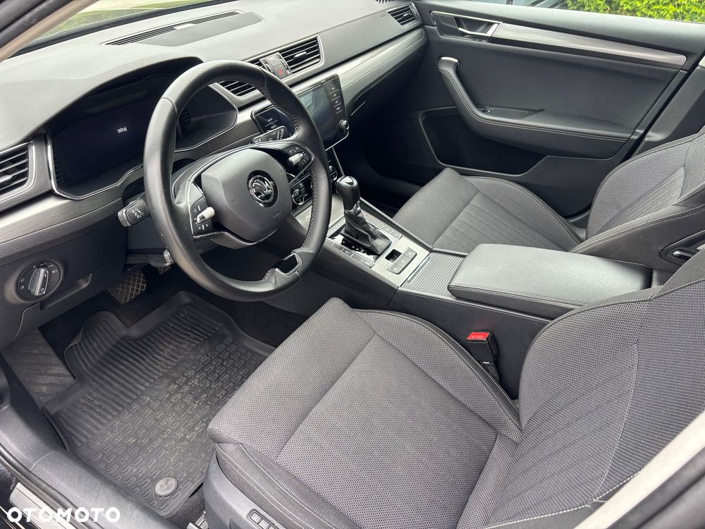 Skoda Superb 2.0 TDI SCR Style DSG - 20