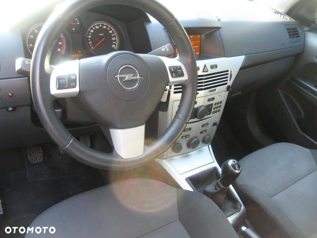 Opel Astra 1.6 Enjoy - 13