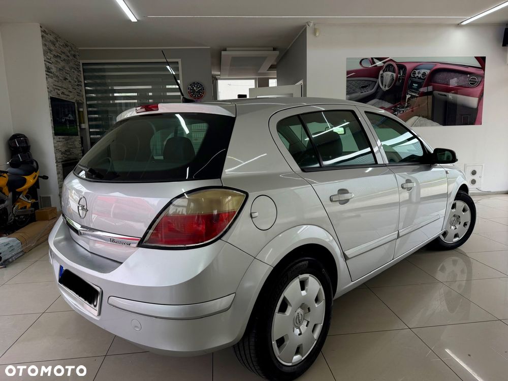 Opel Astra 1.6 Easytronic Cosmo - 4