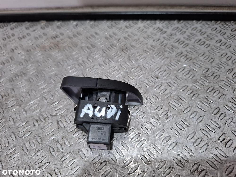 Przełącznik centralnego zamka Audi A4 B8 2013 rok nr 8K2962108A - 2