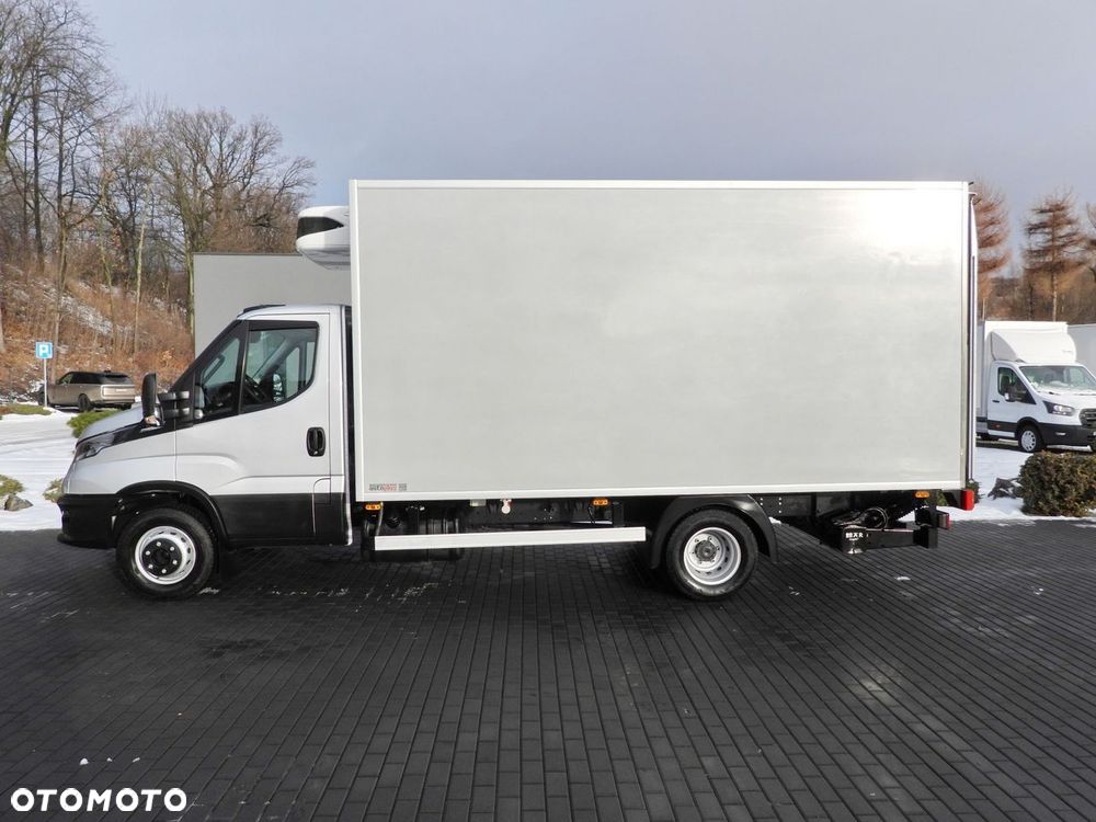 Iveco DAILY 72C18 CHŁODNIA KONTENER -10*C WINDA 9 PALET ZASILANIE 230V TEMPOMAT NAWIGACJA PNEUMATYKA AUTOMAT HI-MATIC BLIŹNIACZE KOŁA KLIMATYZACJA  180KM - 9