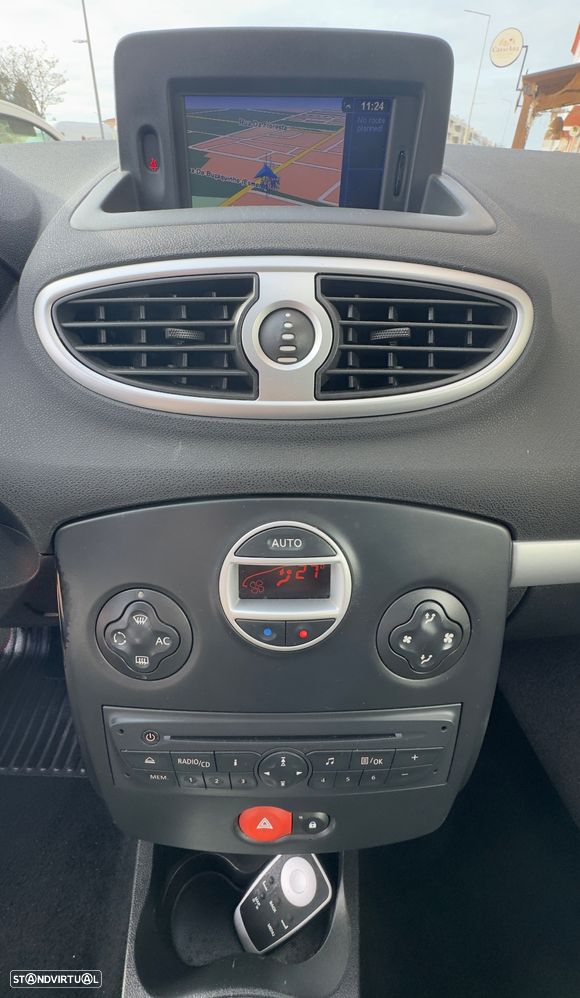 Renault Clio 1.2 16V Dynamique S - 8