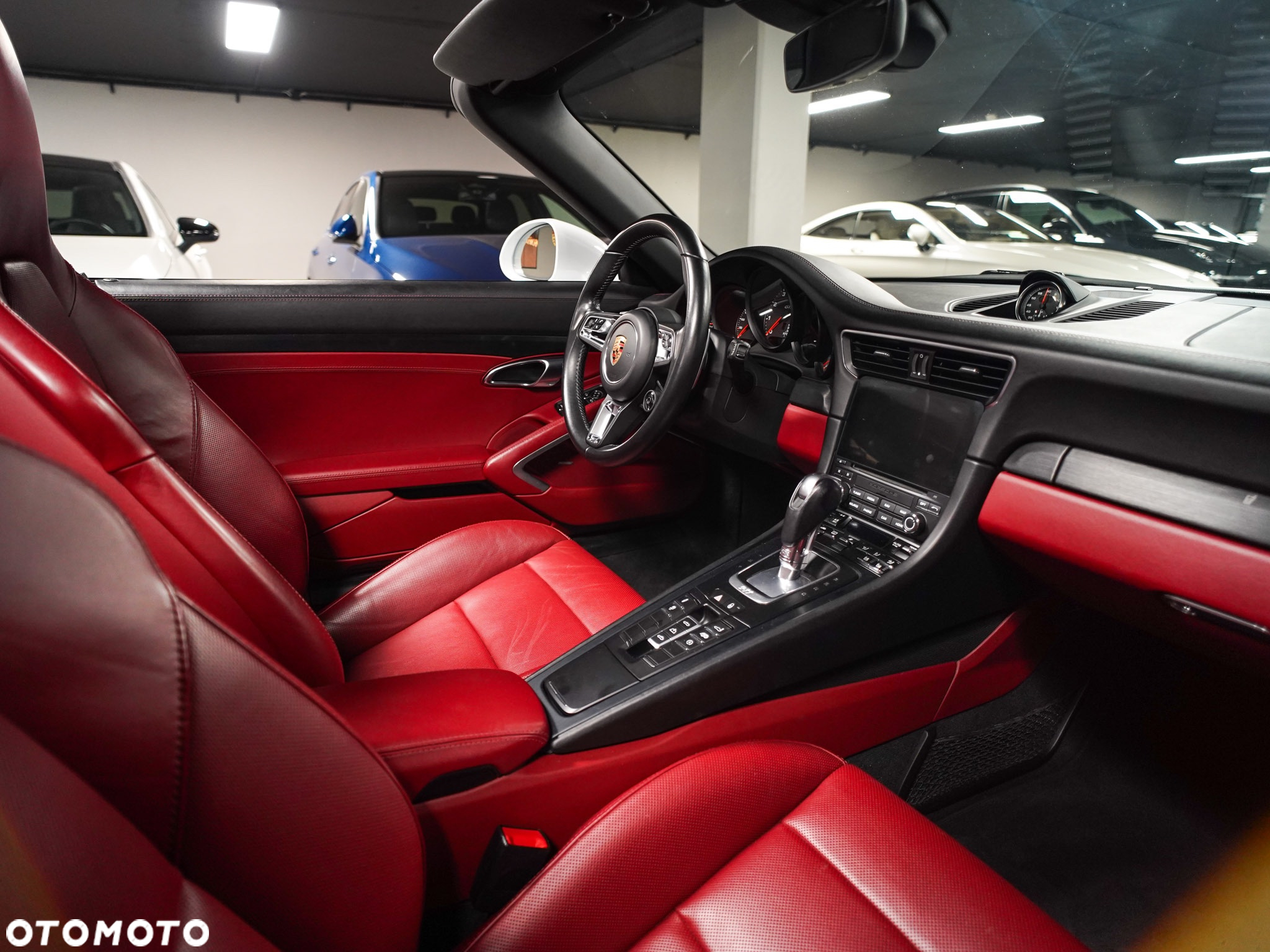 Porsche 911 Carrera 4 GTS PDK Cabrio - 35