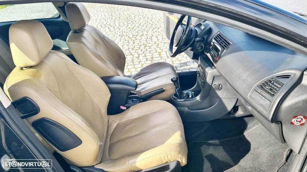 Citroën C4 1.6 HDi 110 by Loeb - 9