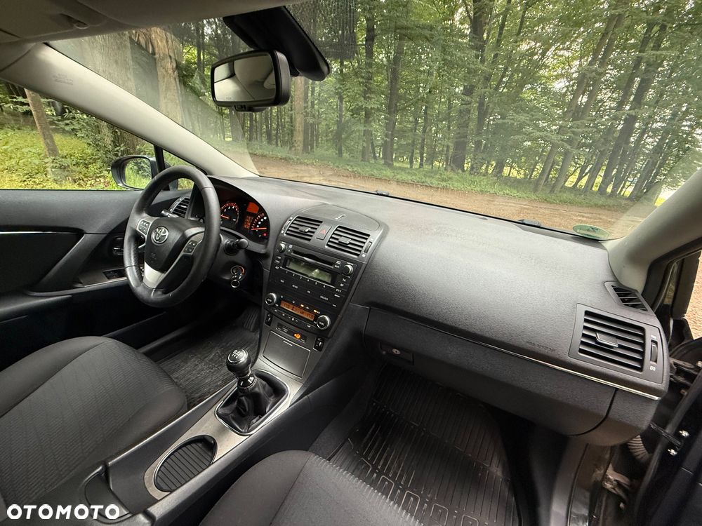 Toyota Avensis 1.8 Life - 9