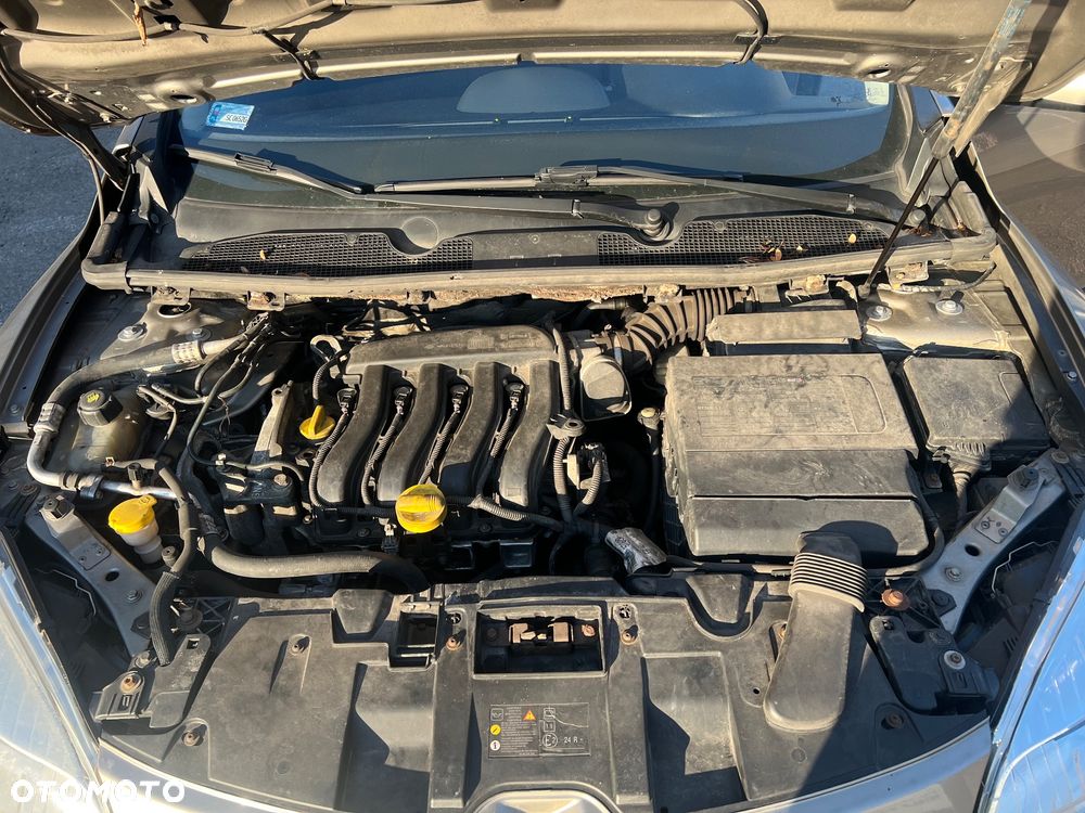 Renault Megane 1.6 16V Expression - 11