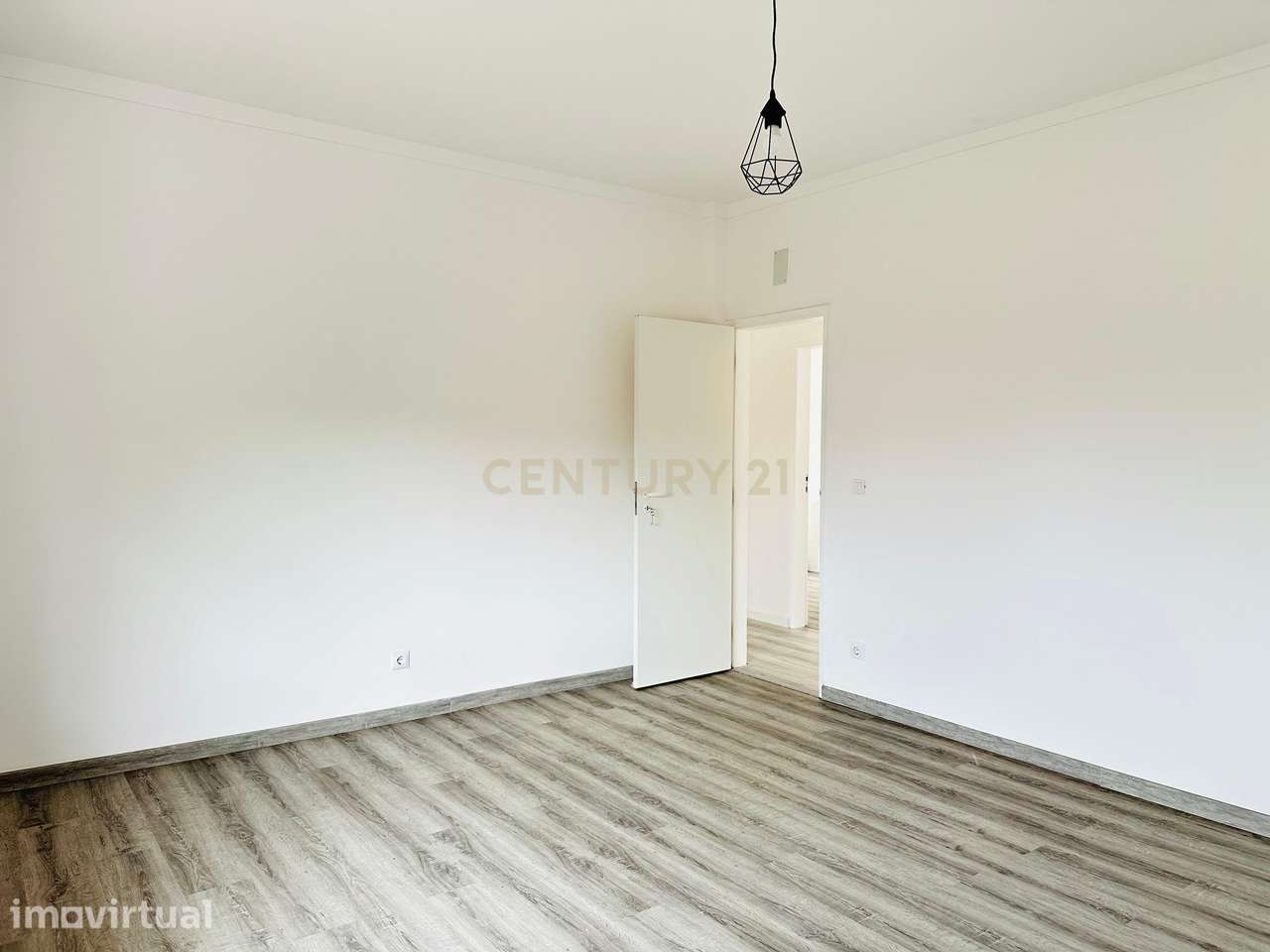 Apartamento T3 Remodelado Mobilado, andar de moradia - Grande imagem: 3/24
