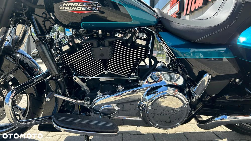 Harley-Davidson Touring Street Glide - 15