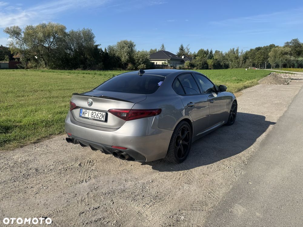 Alfa Romeo Giulia - 6