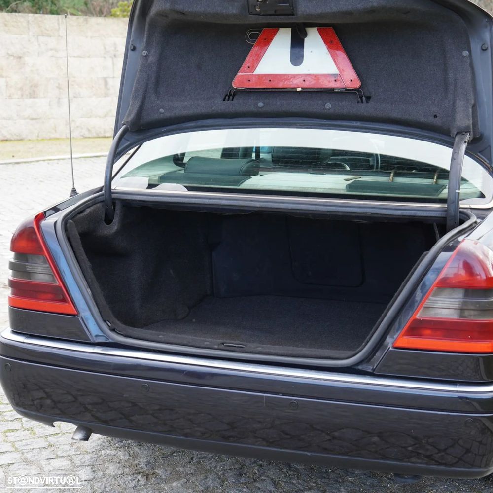 Mercedes-Benz C 200 D Elegance - 34