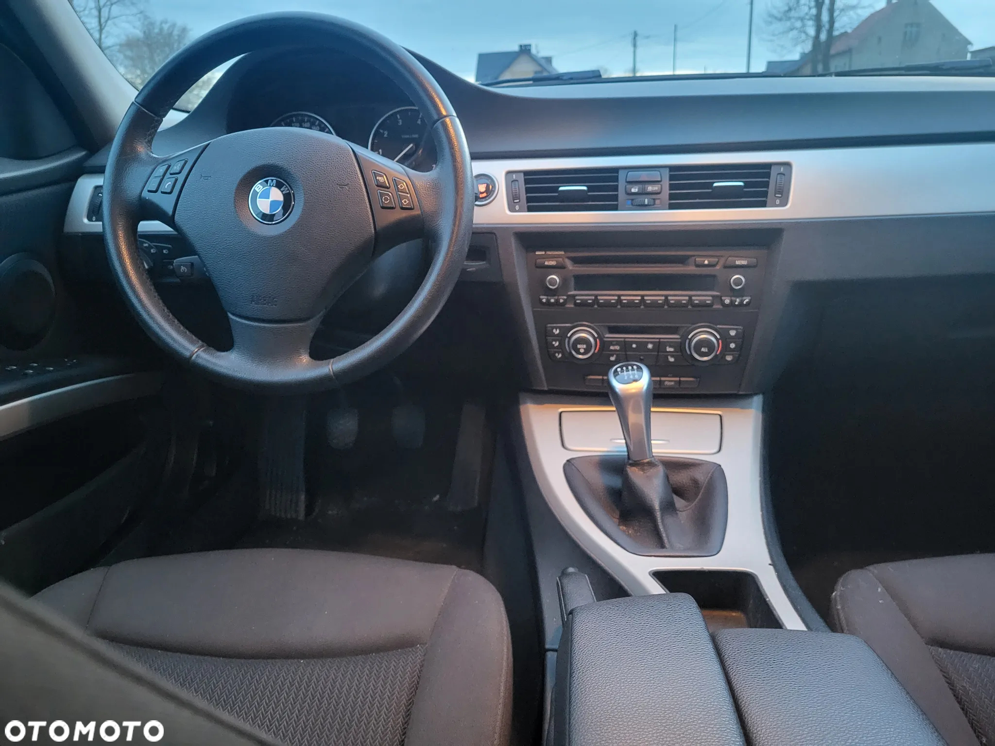 BMW Seria 3 318i - 2