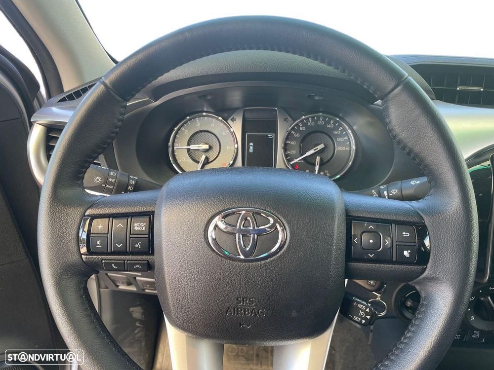Toyota Hilux 2.4 D-4D 4WD Trial - 14