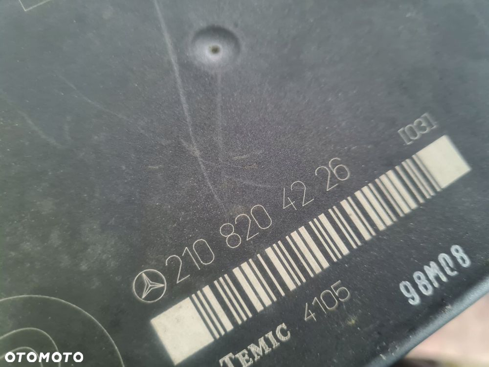 Moduł Fotela 2108204226 Mercedes-Benz E-Klasa W210 - 2