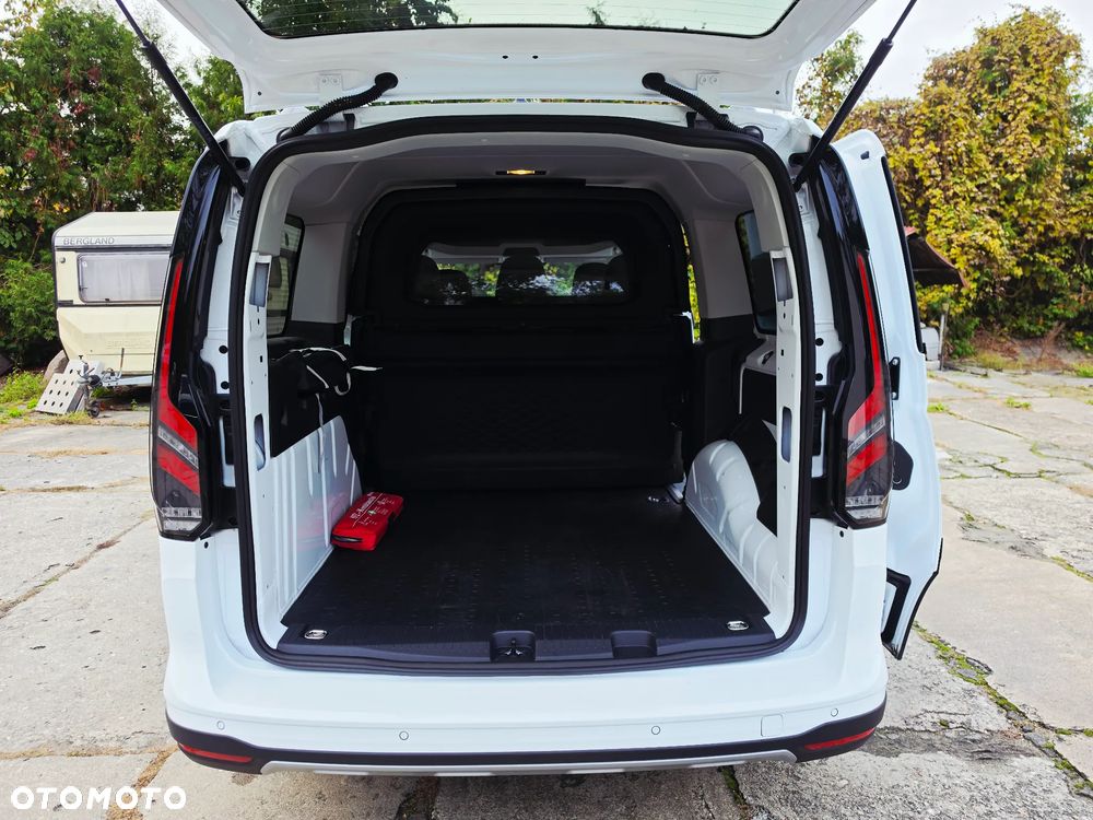 Ford Transit Connect - 25