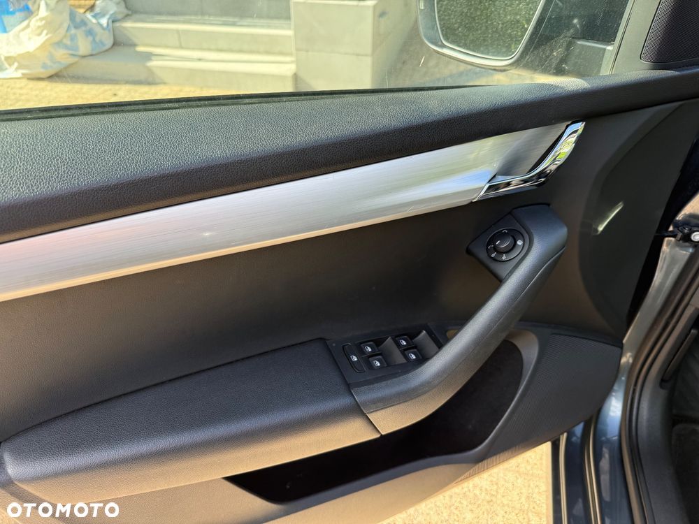 Skoda Octavia 2.0 TDI Premium Edition - 11