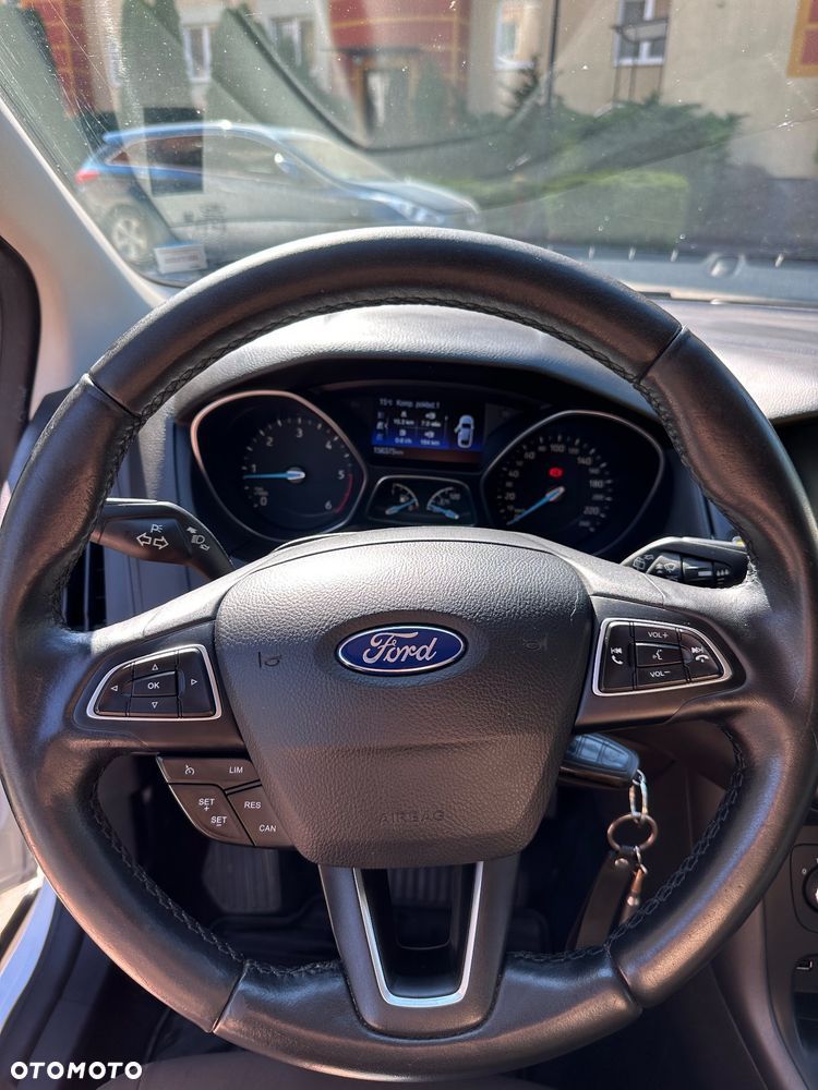 Ford Focus 1.5 TDCi SYNC Edition - 8