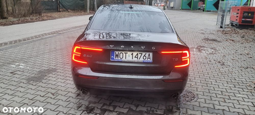 Volvo S60 - 25