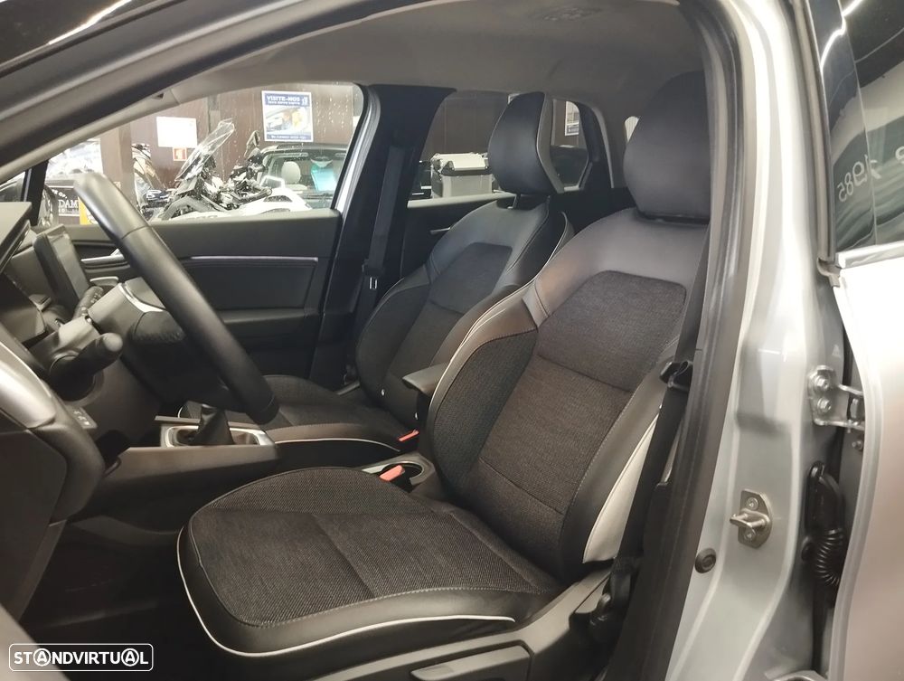 Renault Captur 1.0 TCe Techno Bi-Fuel - 19