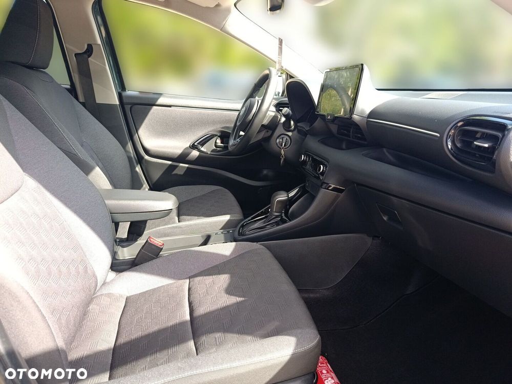 Toyota Yaris Hybrid 1.5 Style - 12