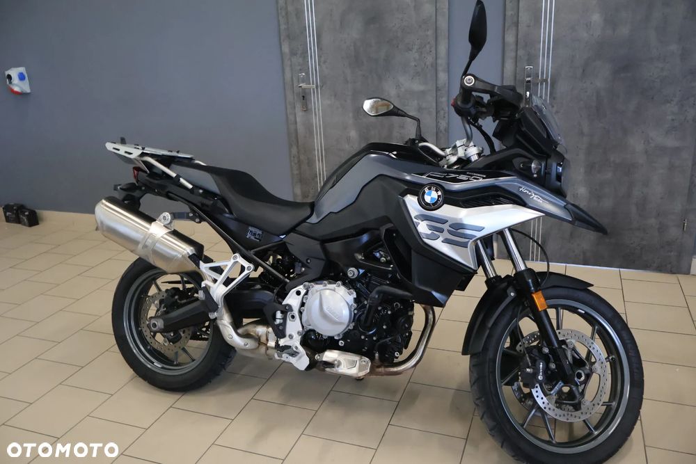 BMW F - 11