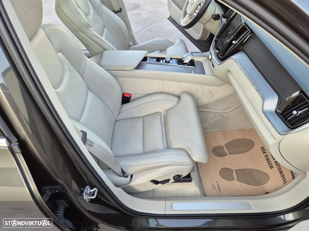Volvo XC 60 2.0 T8 PHEV Inscription AWD - 41